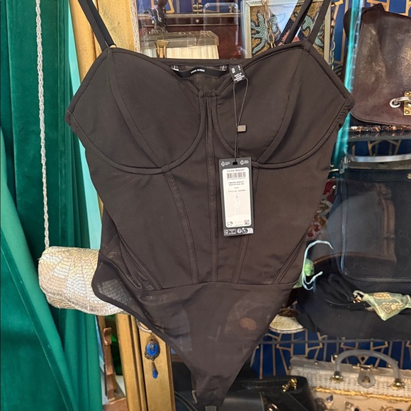 Vero Moda Other - Vero Moda Black Structured Bodysuit